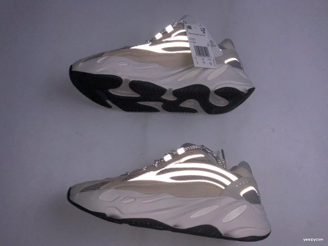 Adidas Boost V2 Cream GY7924 Cream Yeezy 700 0908